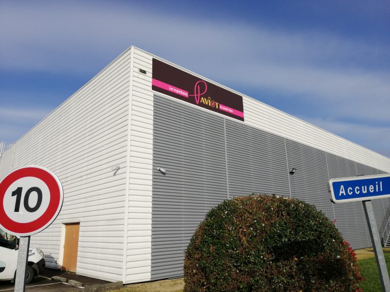 enseigne-publicitaire-impression-numerique-finition-mat-grand-format-paviot-groupe-bondu
